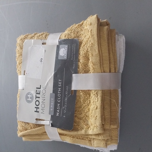 Gold and White Wash Cloth Set - Picture 1 of 2